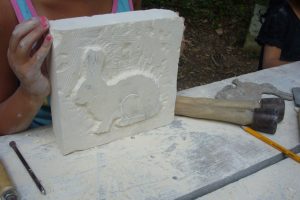 Bas-relief lapin